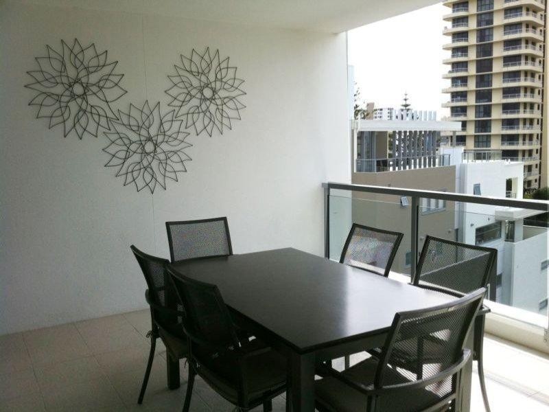 15/120 Surf Parade, Broadbeach QLD 4218