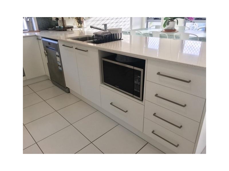 6 Ferretti Crescent, Hope Island QLD 4212