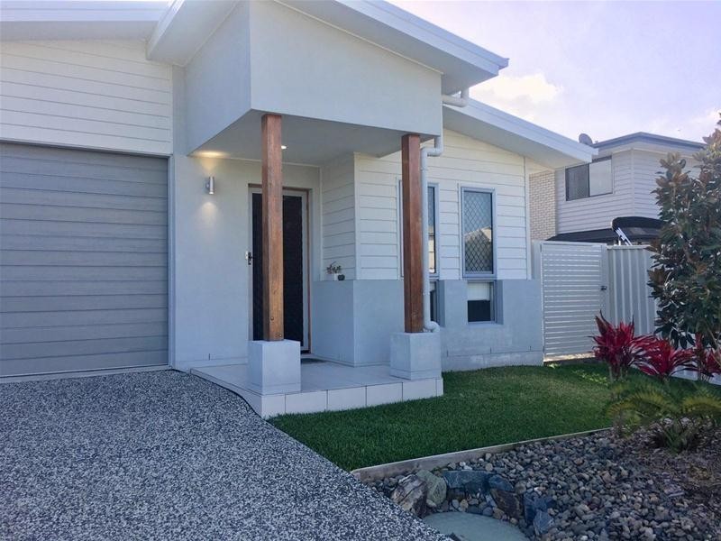 6 Ferretti Crescent, Hope Island QLD 4212