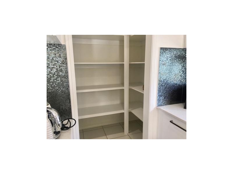 6 Ferretti Crescent, Hope Island QLD 4212