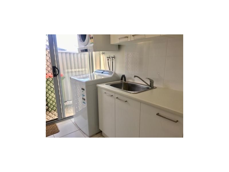 6 Ferretti Crescent, Hope Island QLD 4212