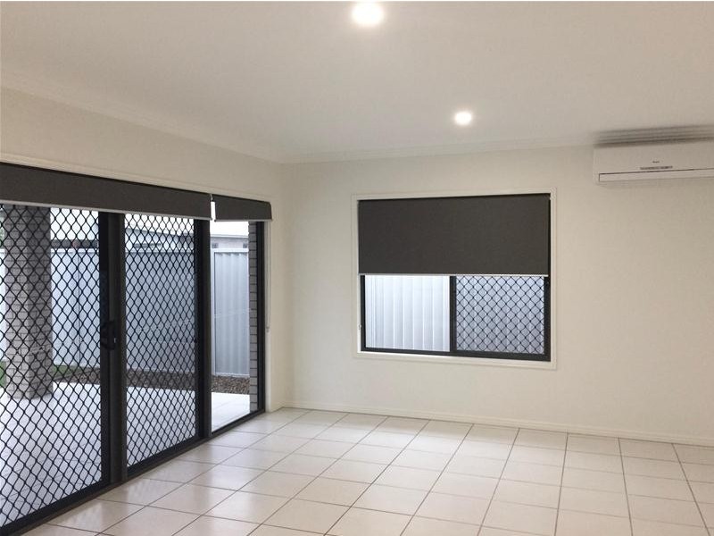 4 Ferretti Crescent, Hope Island QLD 4212