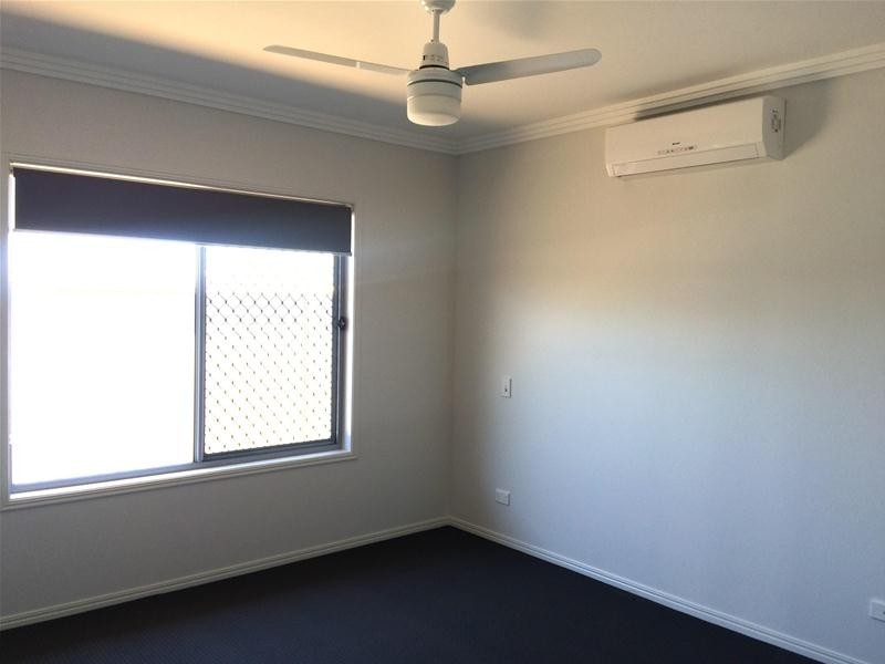 4 Ferretti Crescent, Hope Island QLD 4212