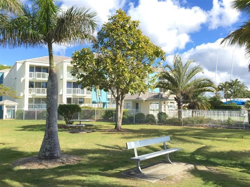 8/1 Poinsettia Avenue, Hollywell QLD 4216