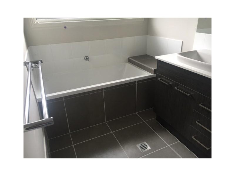 37 North Quay Circuit, Hope Island QLD 4212