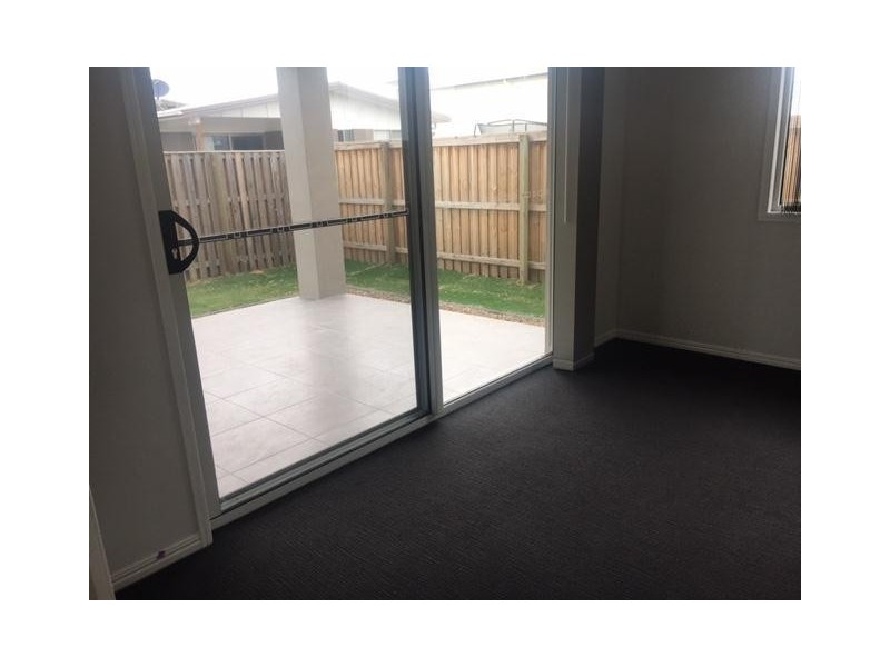 37 North Quay Circuit, Hope Island QLD 4212