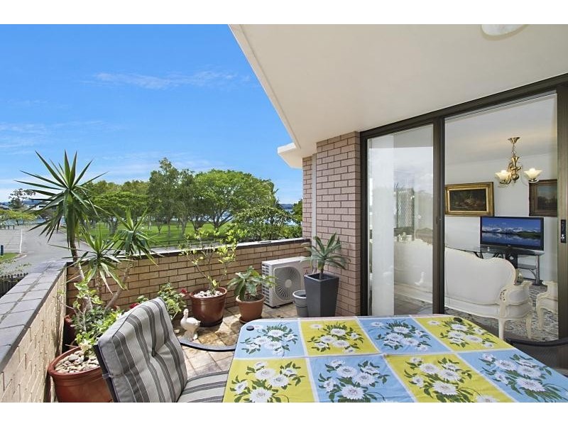 6/8 Paradise Parade, Paradise Point QLD 4216