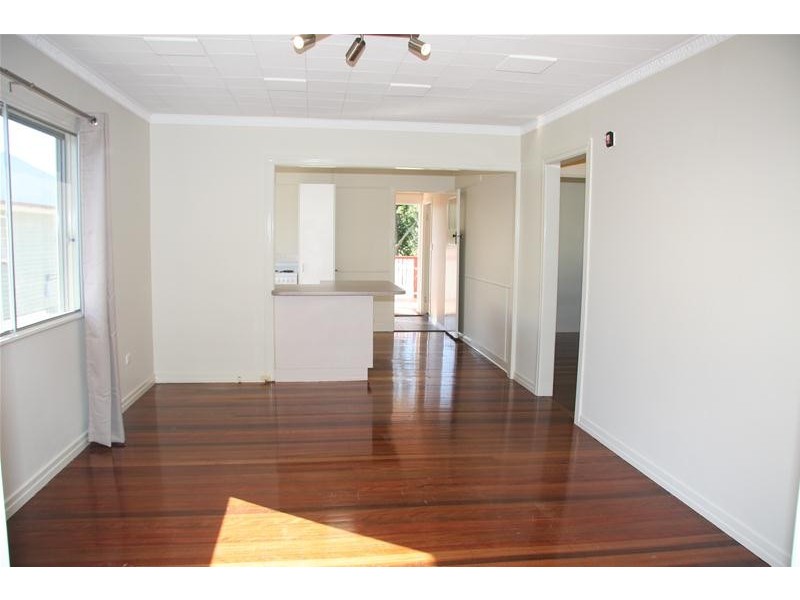 127 Main Avenue, Wavell Heights QLD 4012