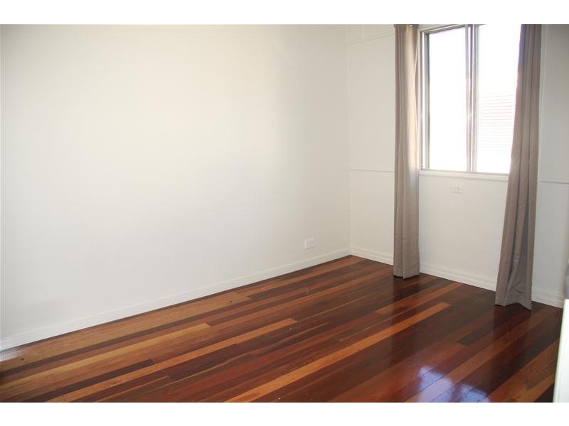 127 Main Avenue, Wavell Heights QLD 4012