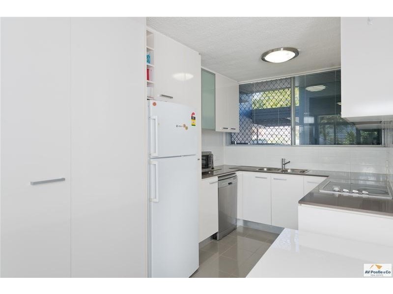 2/12 Stopford Street, Wooloowin QLD 4030