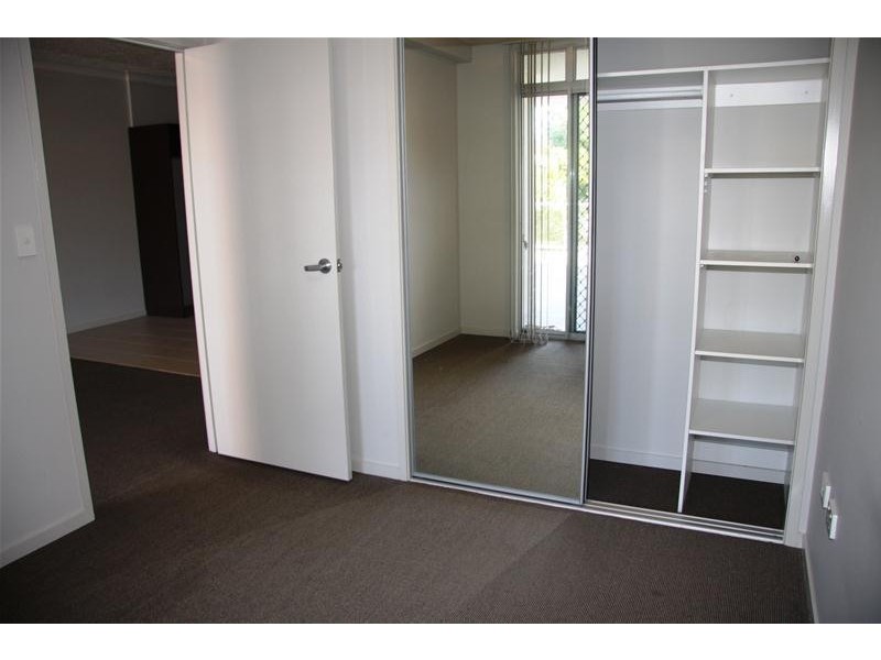 2/44 Julia Street, Wavell Heights QLD 4012