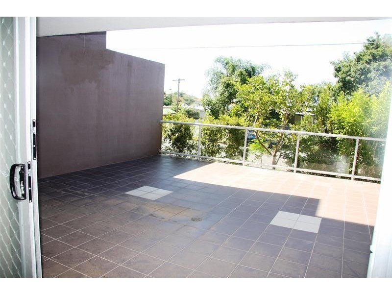 2/44 Julia Street, Wavell Heights QLD 4012