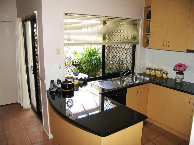 2/75 Bayview Terrace, Clayfield QLD 4011