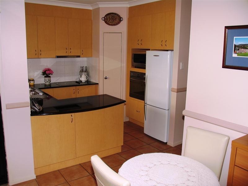 2/75 Bayview Terrace, Clayfield QLD 4011