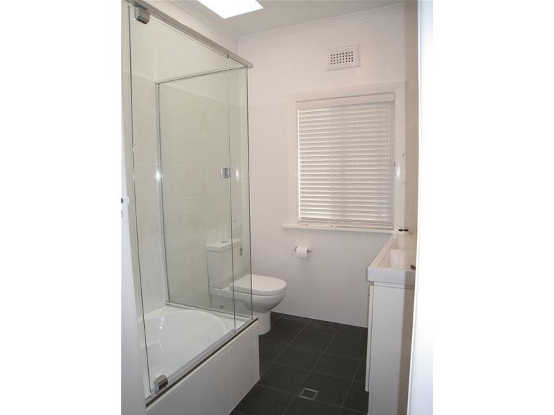 16 Roderick Street, Wavell Heights QLD 4012