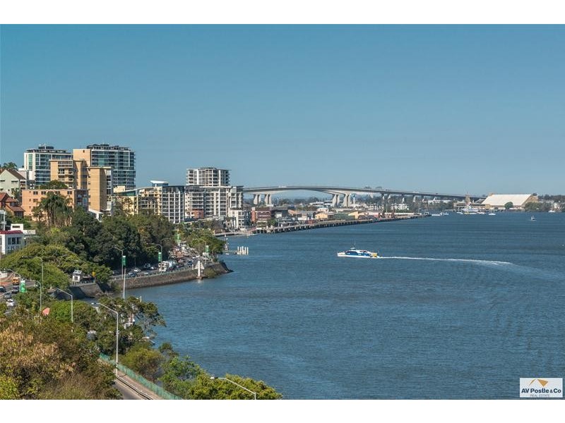 5a/11 Hillside Crescent, Hamilton QLD 4007