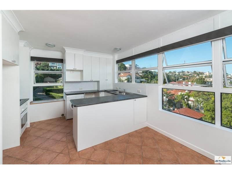 5a/11 Hillside Crescent, Hamilton QLD 4007