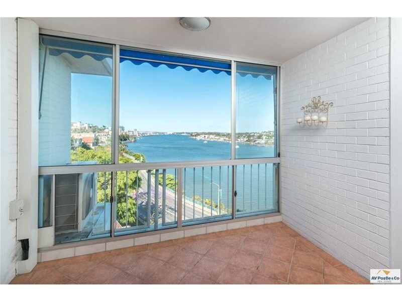 5a/11 Hillside Crescent, Hamilton QLD 4007