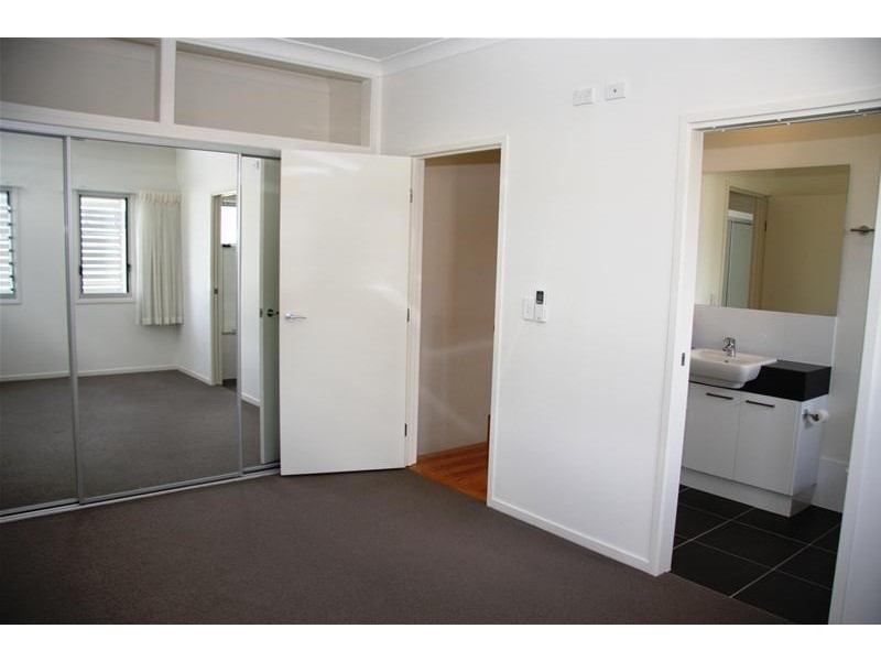 30 Hunter Street, Wooloowin QLD 4030