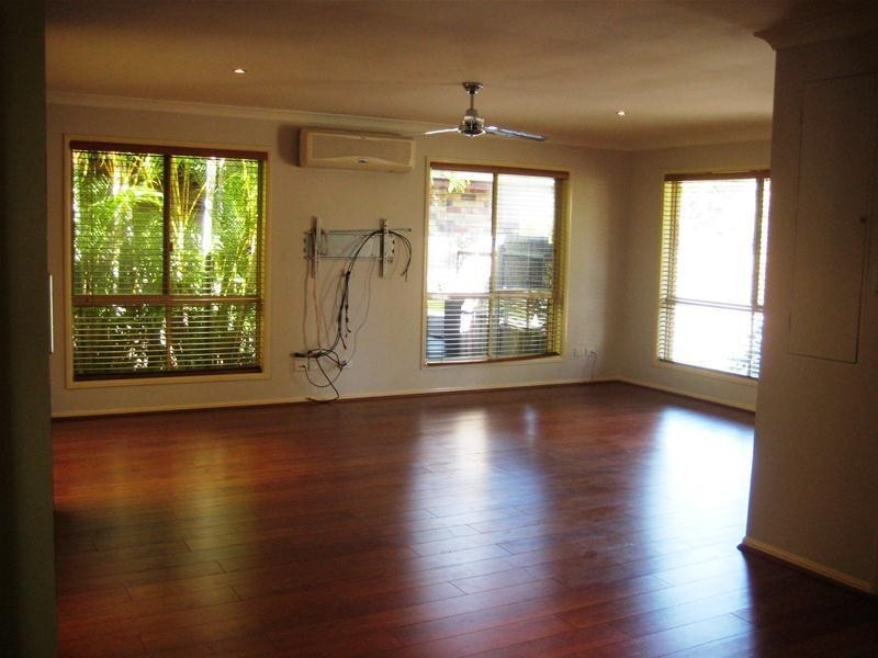 10 Ontario Street, Wavell Heights QLD 4012