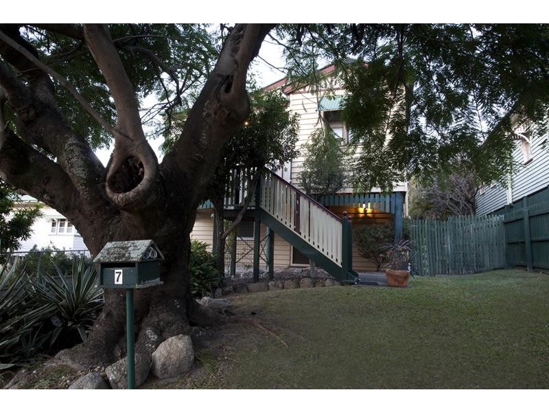 Wavell Heights QLD 4012