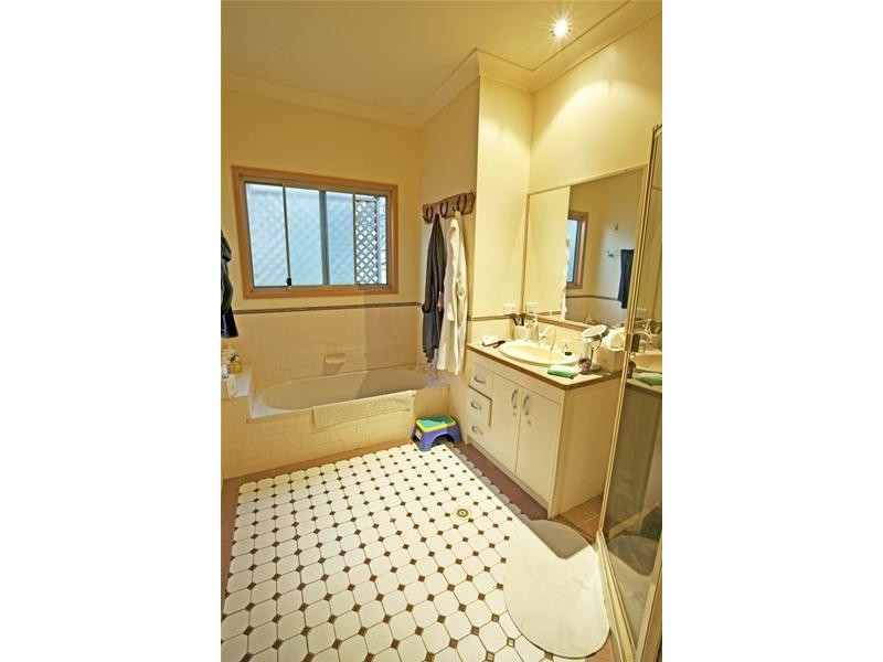 Wavell Heights QLD 4012