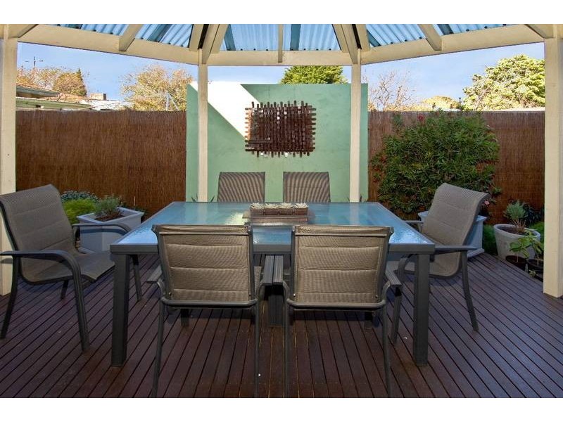 90 Hansen Street, Newport VIC 3015