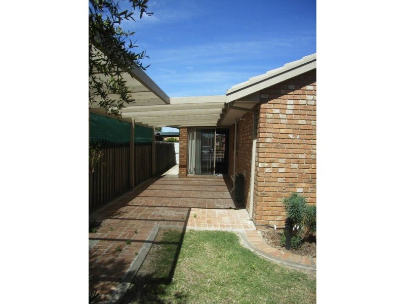 15 Whitehead Court, Altona Meadows VIC 3028