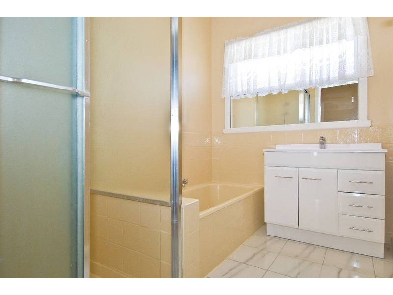 67 Sixth Avenue, Altona North VIC 3025