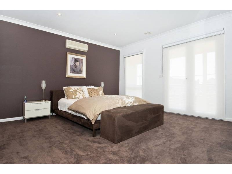 301 Melbourne Road, Newport VIC 3015