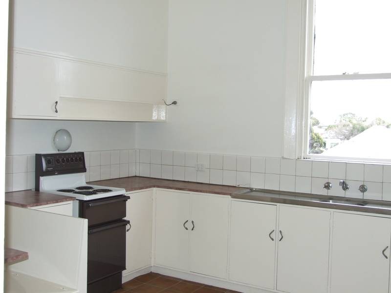 2/344 Melbourne Rd, Newport VIC 3015