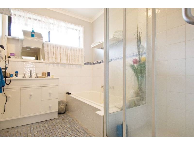 2/61 Marion Street, Altona North VIC 3025