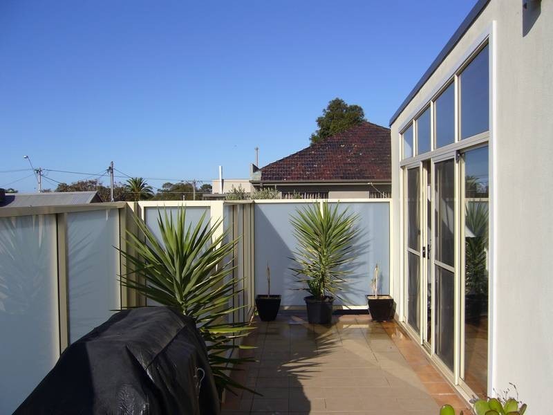 5 Deborah Lane, Newport VIC 3015