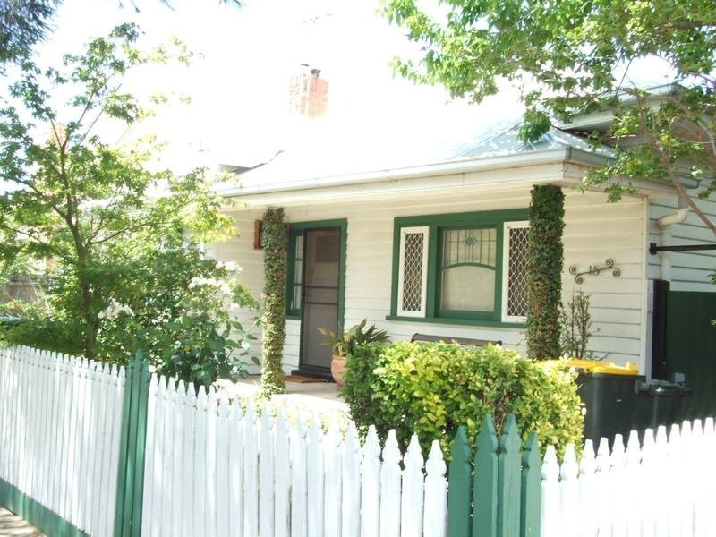 15 Salisbury Street, Newport VIC 3015