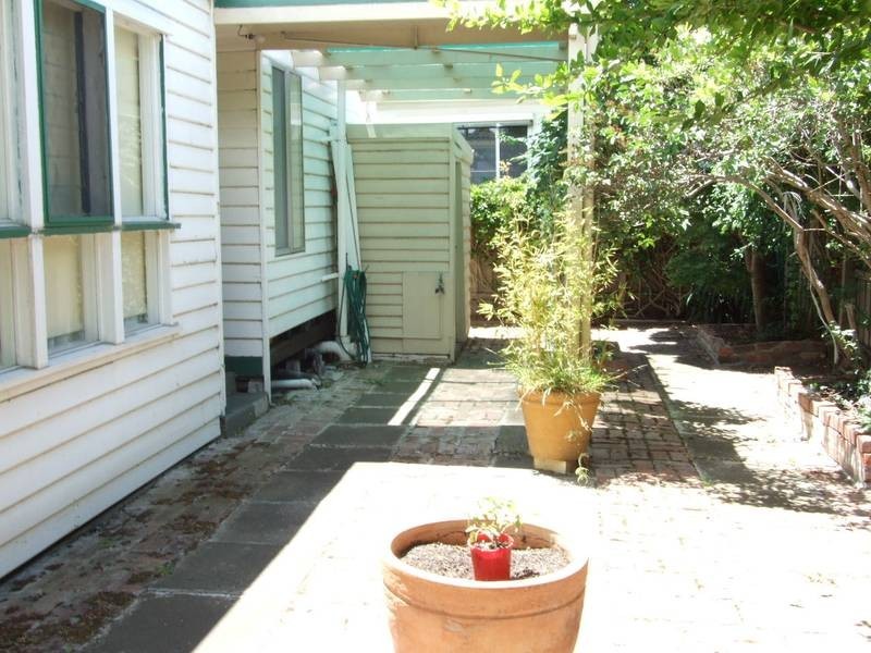 15 Salisbury Street, Newport VIC 3015