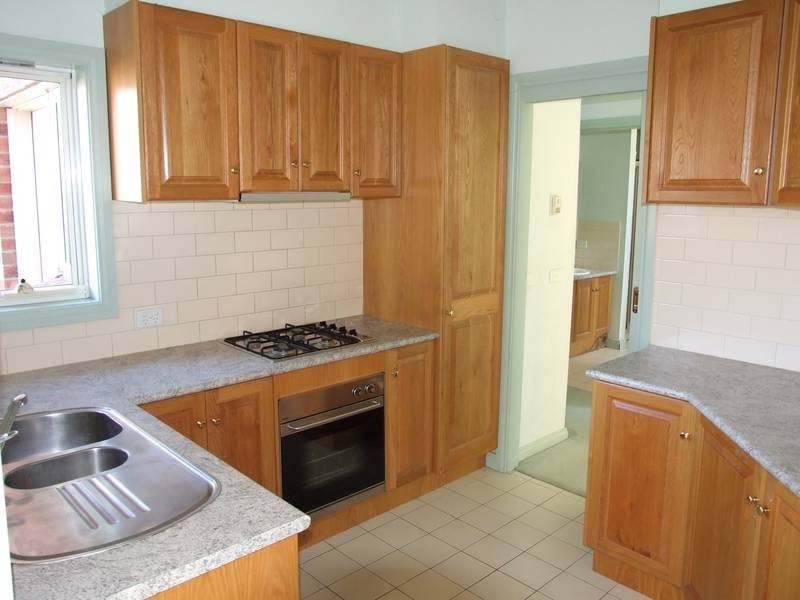 2/11-13 Arras Street, Spotswood VIC 3015