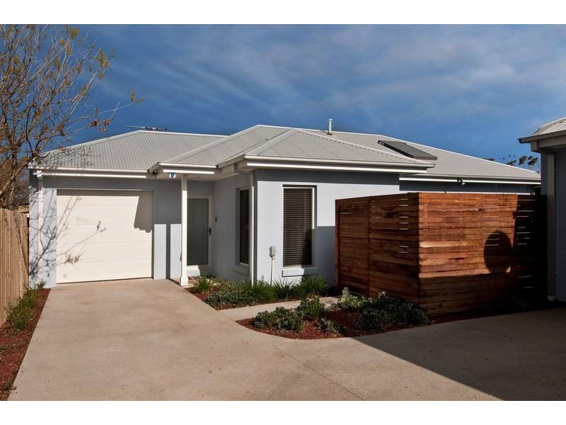 3/227 Woods Street, Newport VIC 3015