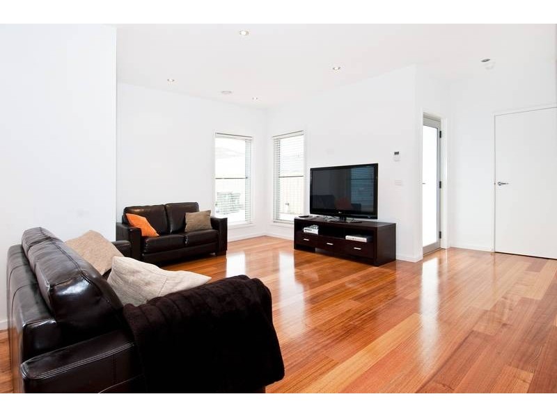 3/227 Woods Street, Newport VIC 3015