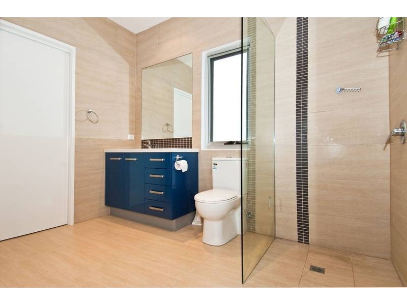 3/227 Woods Street, Newport VIC 3015