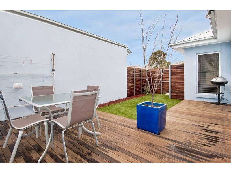 3/227 Woods Street, Newport VIC 3015