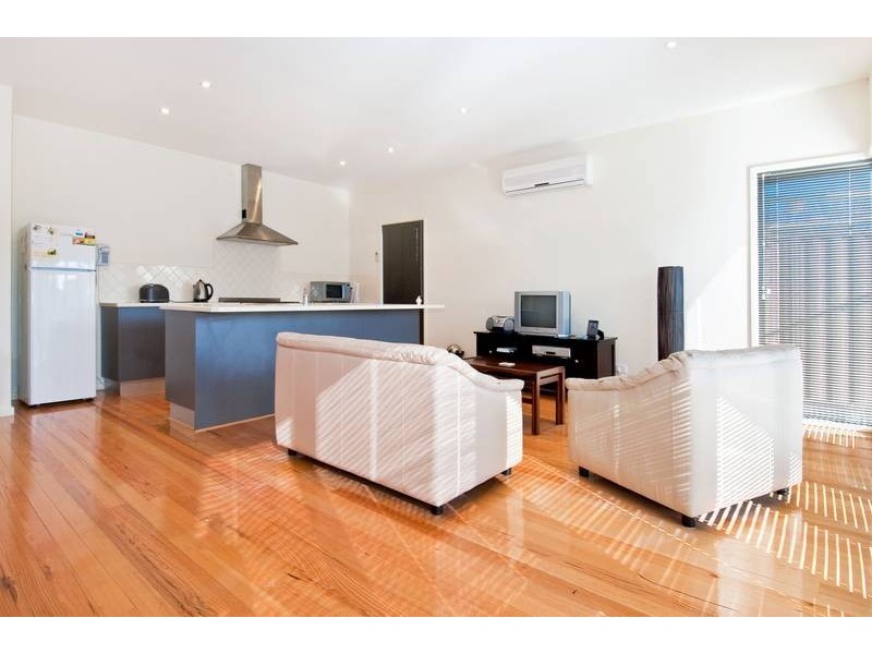 4/71 Challis Street, Newport VIC 3015