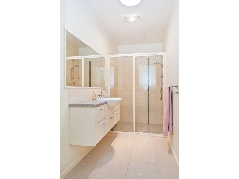 4/71 Challis Street, Newport VIC 3015