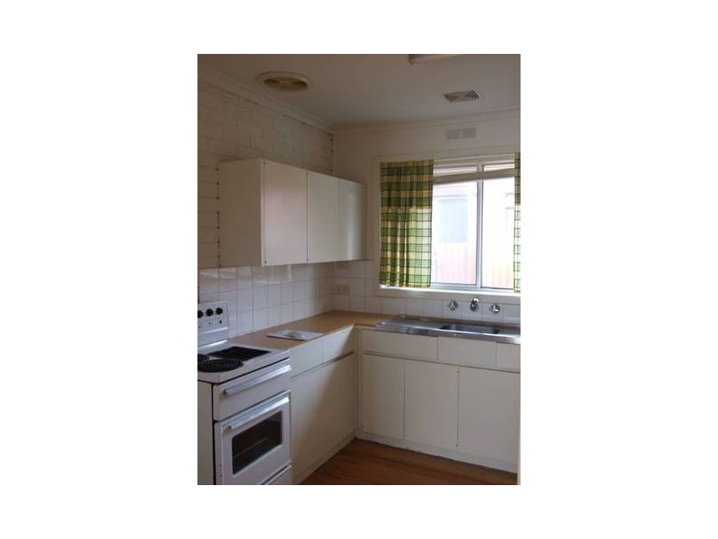 2/32 Vernon Street, Spotswood VIC 3015