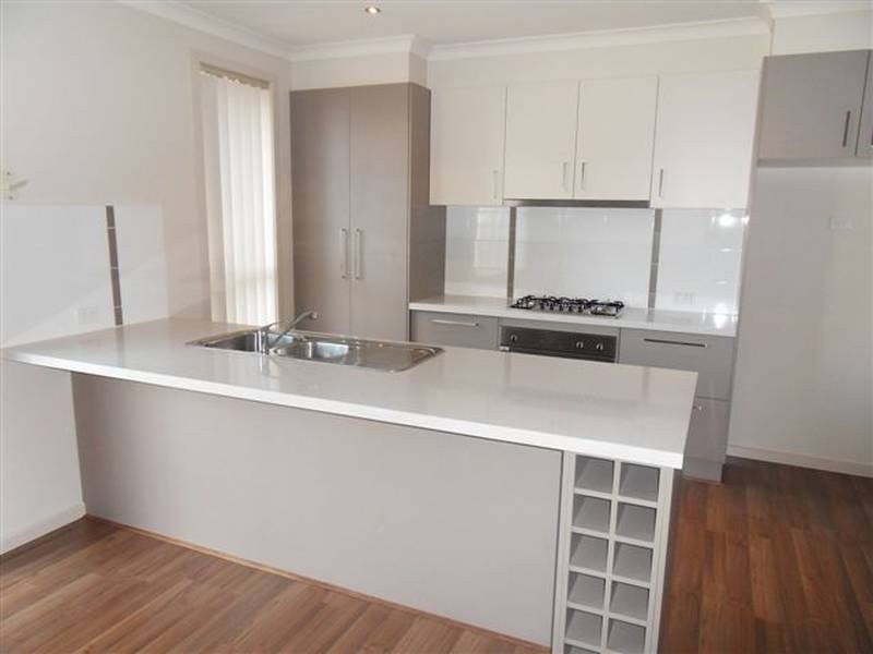 1/43 Rosala Avenue, Altona North VIC 3025