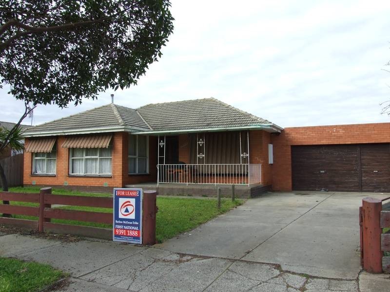 17 Stapley Crescent, Altona North VIC 3025