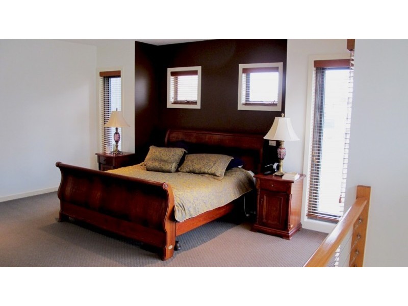 133 John Liston Dive, Newport VIC 3015