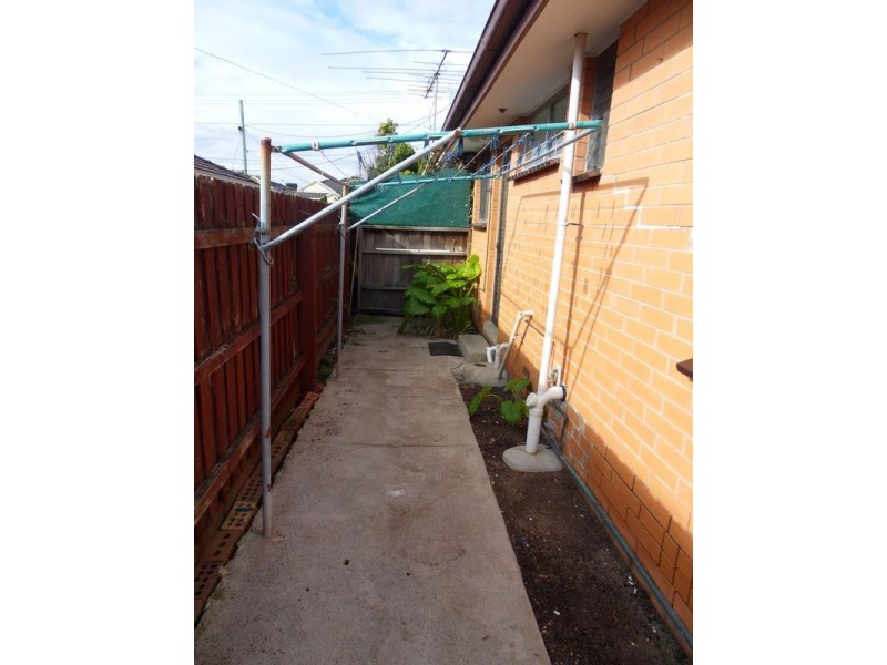 2/80 Saltley Street, Spotswood VIC 3015