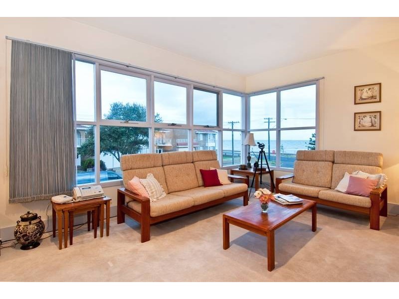 99b Esplanade, Altona VIC 3018