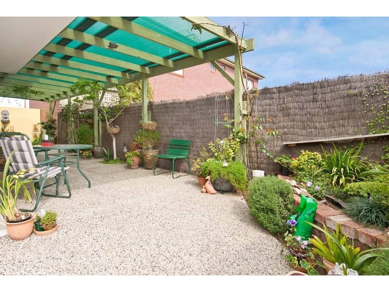 99b Esplanade, Altona VIC 3018