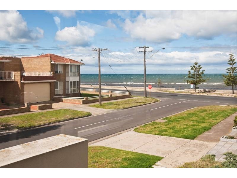 99b Esplanade, Altona VIC 3018